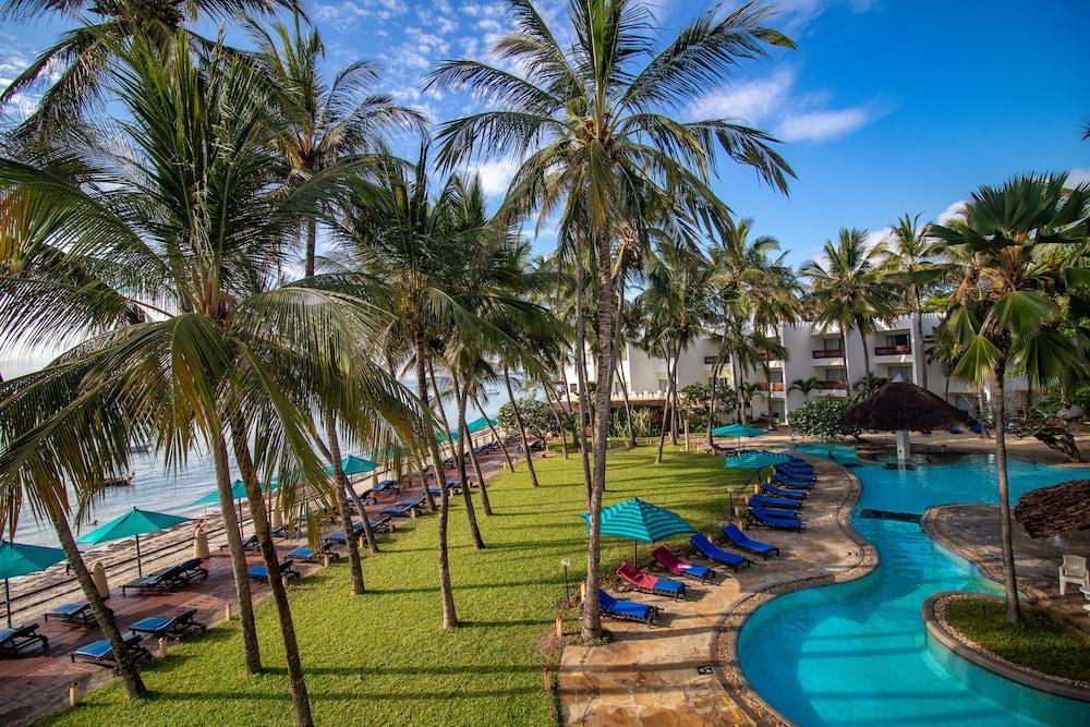Bamburi Beach Hotel Exteriör bild