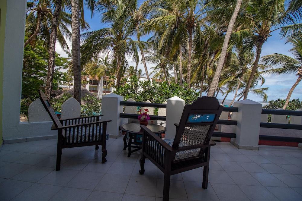Bamburi Beach Hotel Exteriör bild