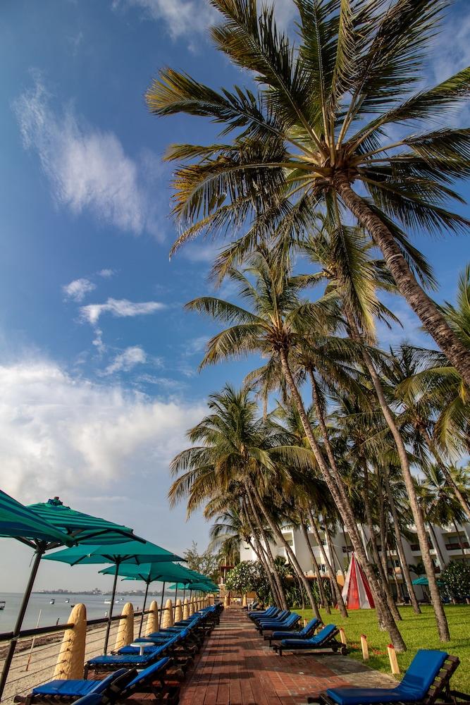 Bamburi Beach Hotel Exteriör bild