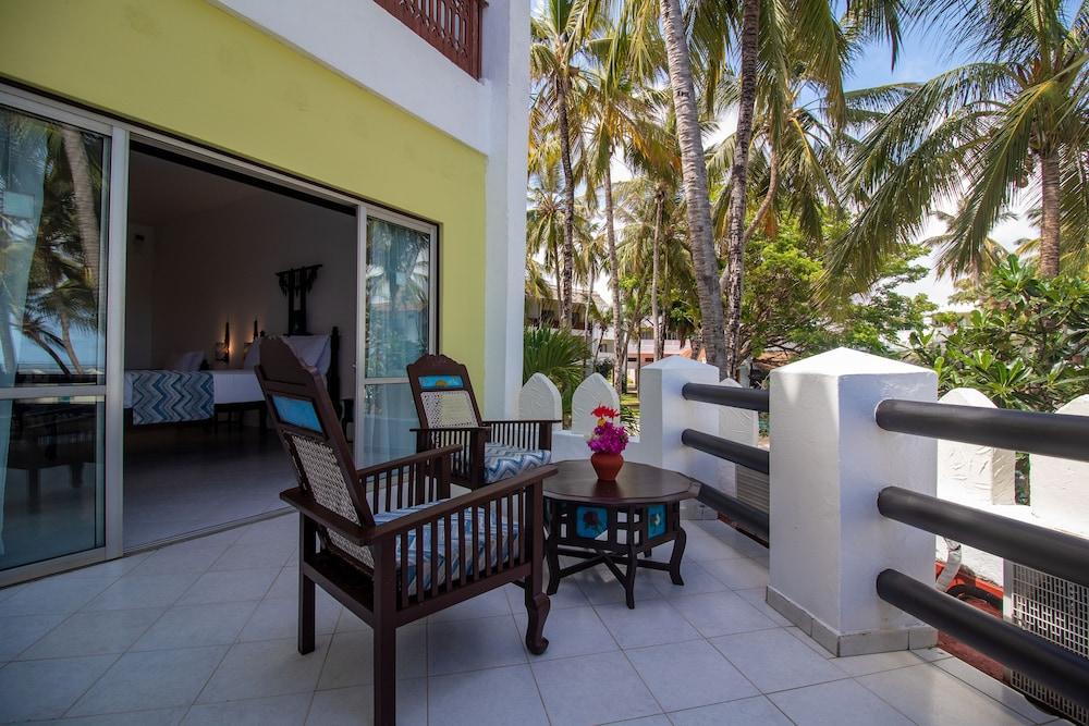 Bamburi Beach Hotel Exteriör bild